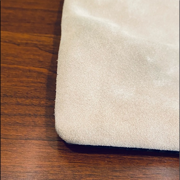 🌟2xHP🌟Black & Beige Textured Cowhide Leather & Suede Convertible Bag Art Hi… - Picture 13 of 15